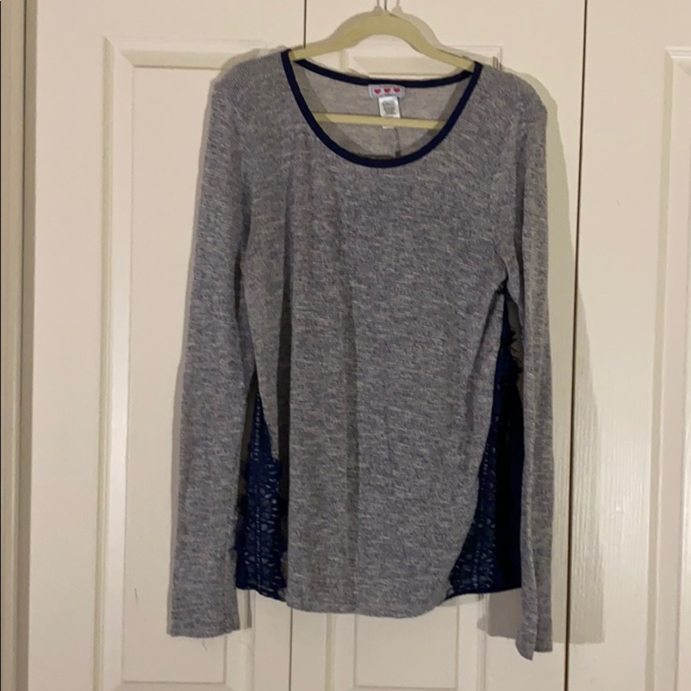 Long sleeve top with lace detail